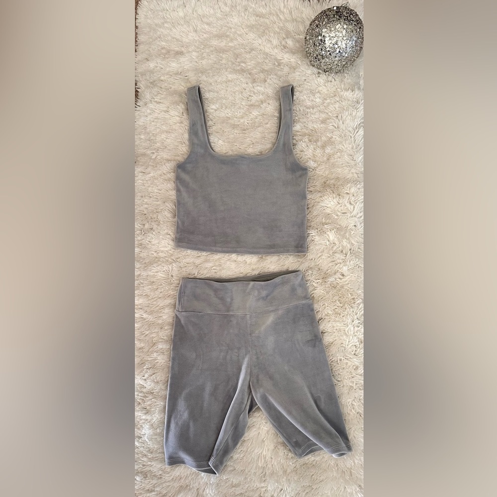 Two piece set
